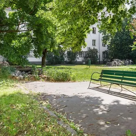 Central, Floor * Varšava