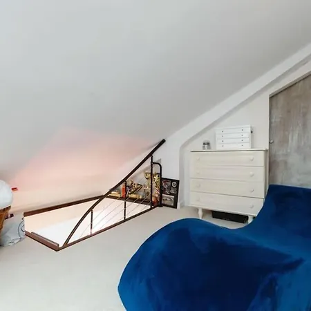 Central, Floor Apartment Warsaw